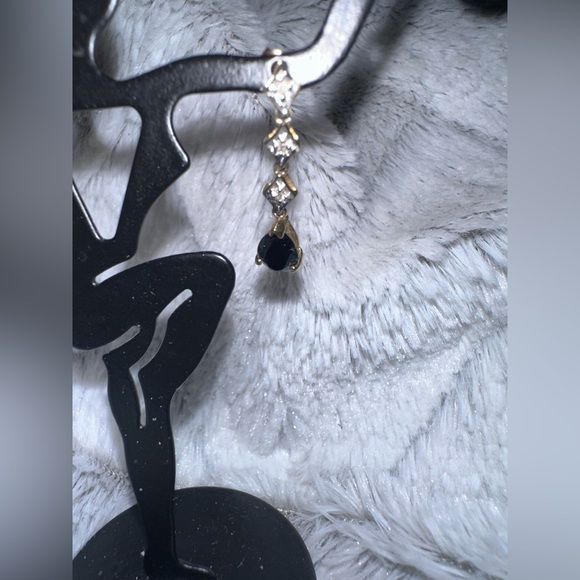 ✨14kt Yellow Gold, Diamond & Onyx Drop dangle earrings;dainty & oh so pretty! - Picture 2 of 3